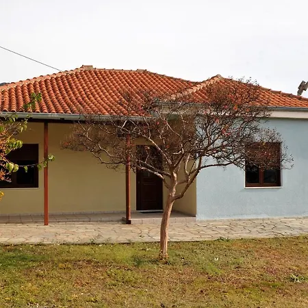 Ananta House カランバカ
